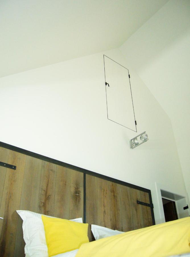 Bed and Breakfast De Moeraseik Zele Exterior foto