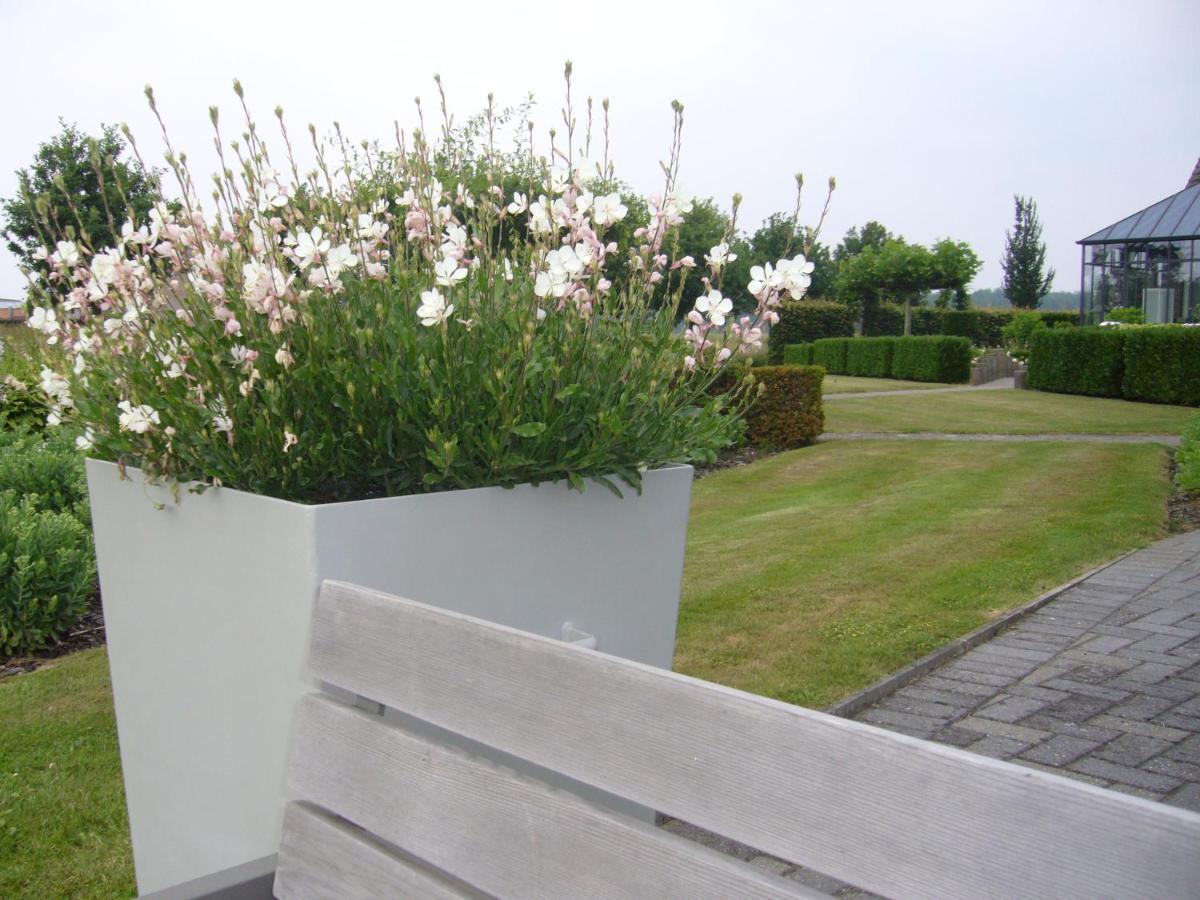 Bed and Breakfast De Moeraseik Zele Exterior foto